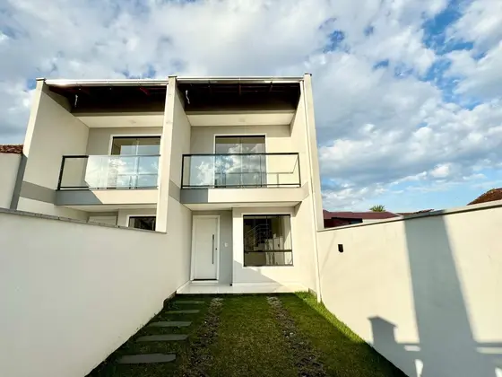 Sobrado Geminado no Passo Manso