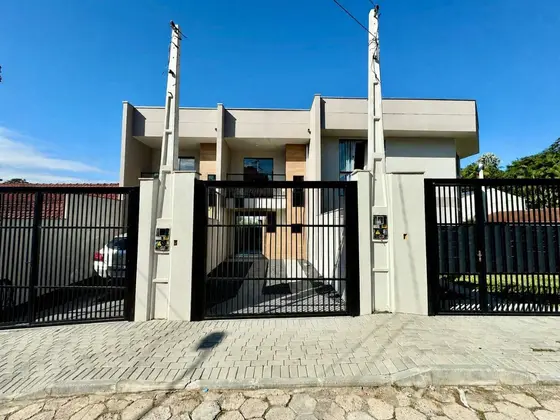 Sobrado Geminado no Velha Central